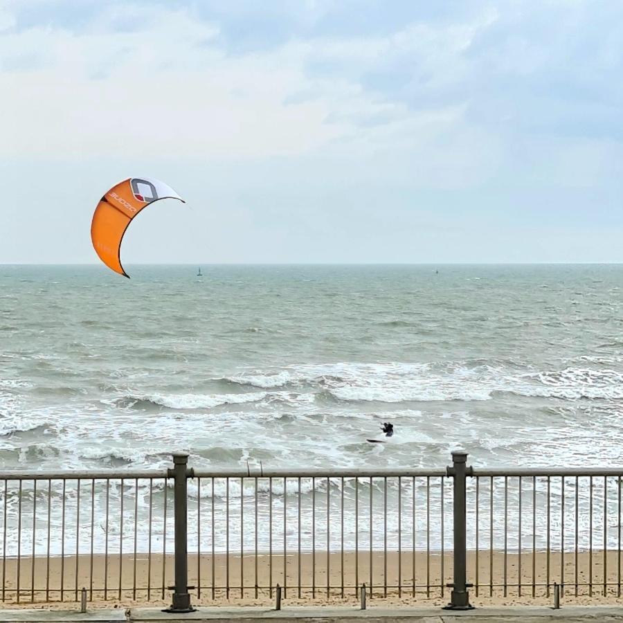 Shore Thing Beachfront Apartment Ramsgate - Sleeps 4 Екстериор снимка